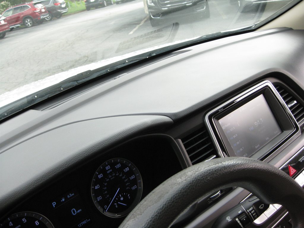 2018 Hyundai Sonata - $9,500