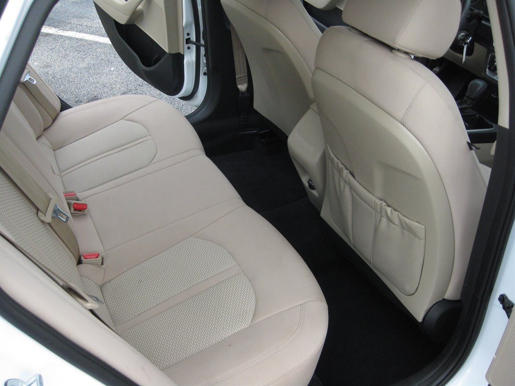 2018 Hyundai Sonata - $9,500