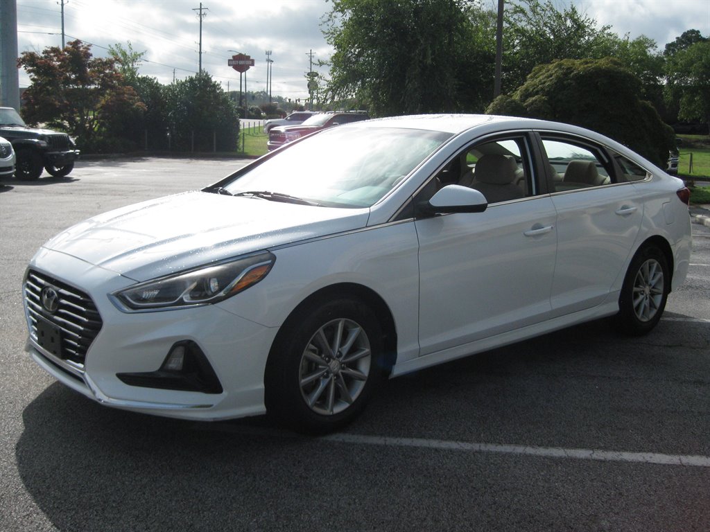 2018 Hyundai Sonata - $9,500