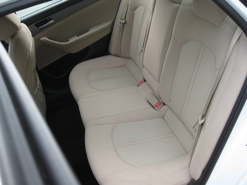 2018 Hyundai Sonata - $9,500