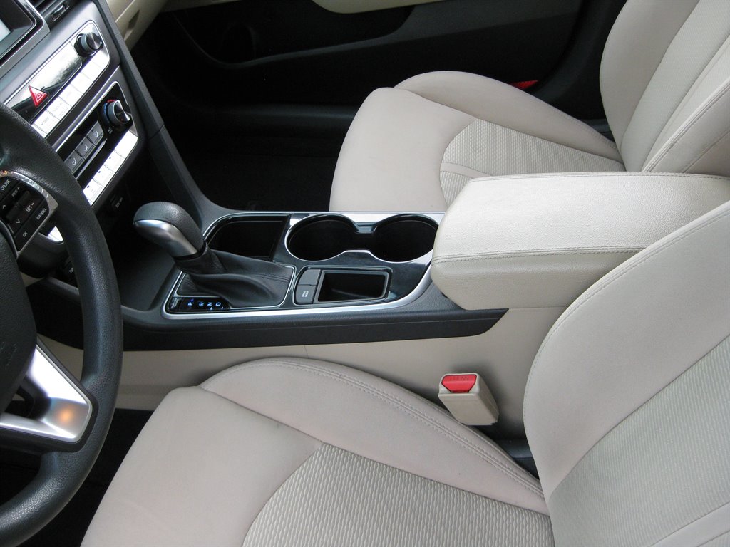 2018 Hyundai Sonata - $9,500