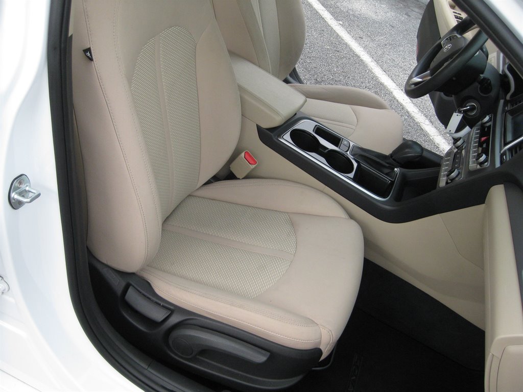 2018 Hyundai Sonata - $9,500