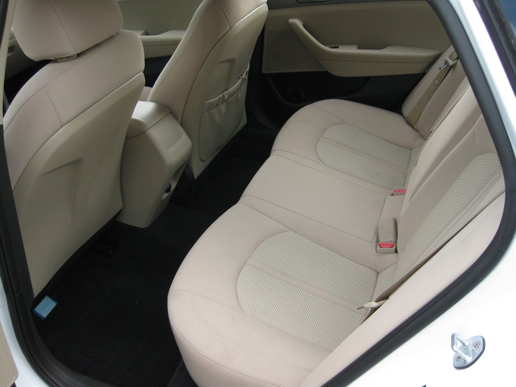2018 Hyundai Sonata - $9,500