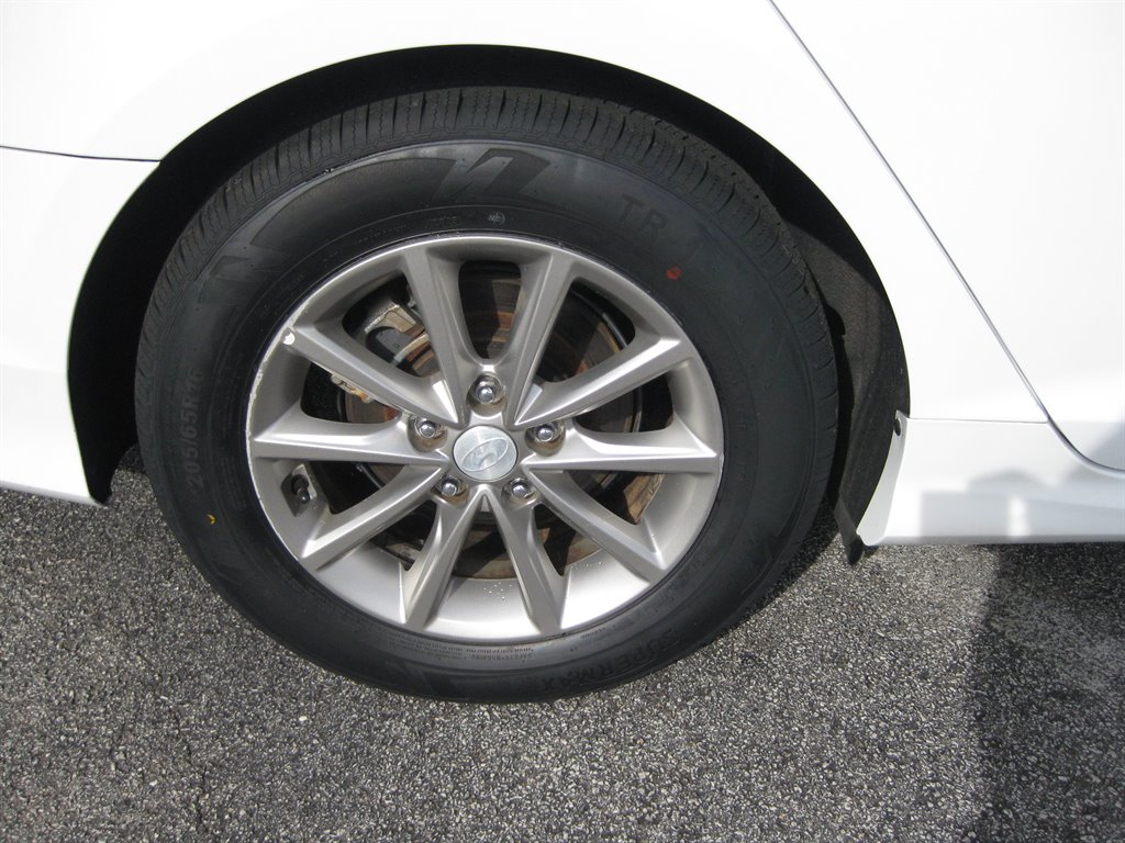2018 Hyundai Sonata - $9,500