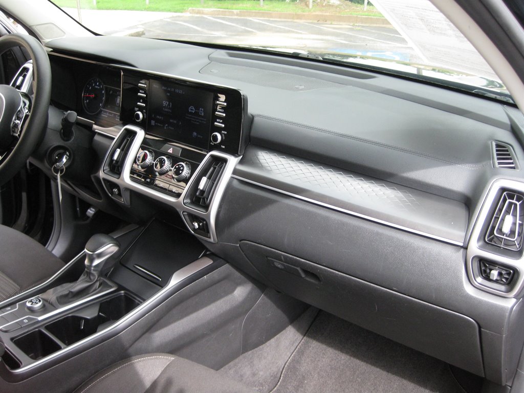 2021 Kia Sorento - $15,450