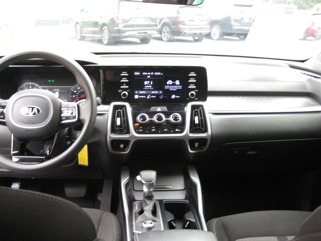 2021 Kia Sorento - $15,450