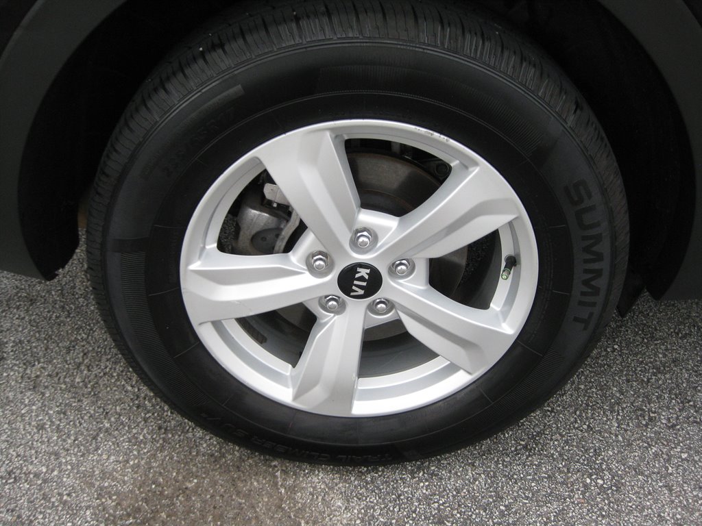 2021 Kia Sorento - $15,450