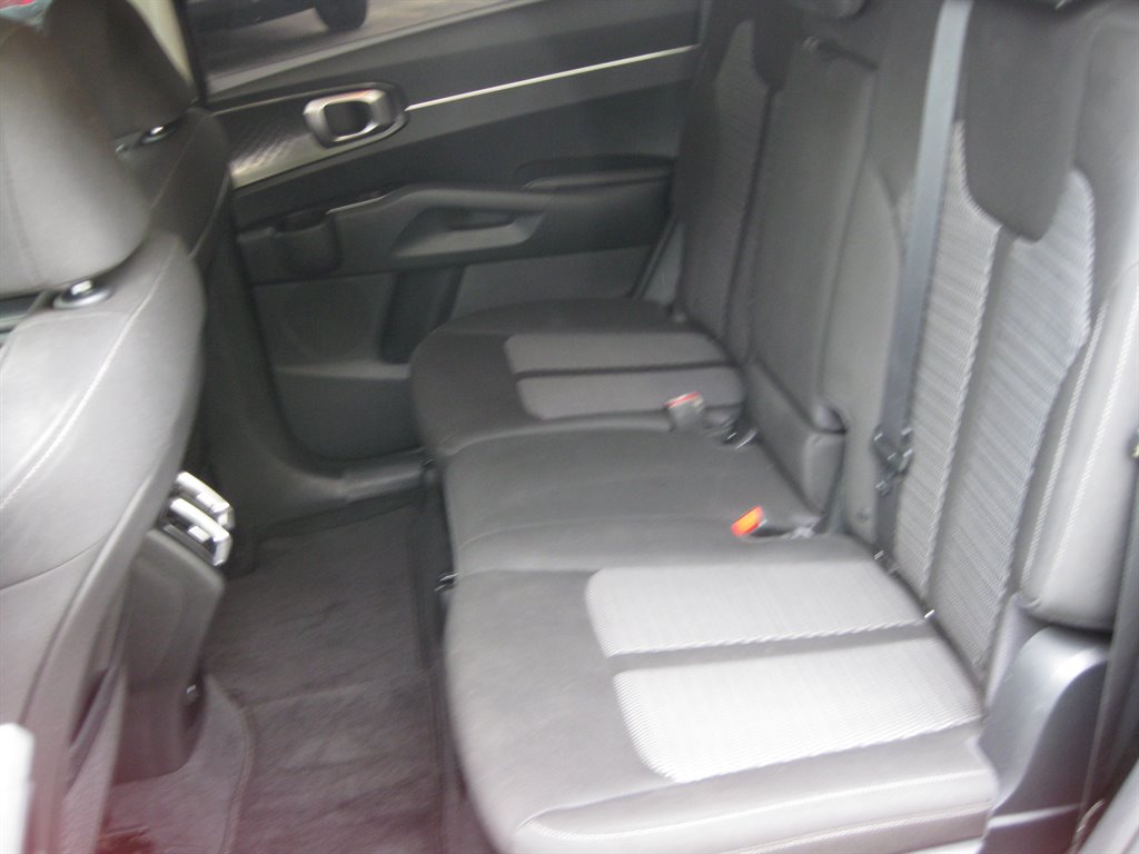 2021 Kia Sorento - $15,450