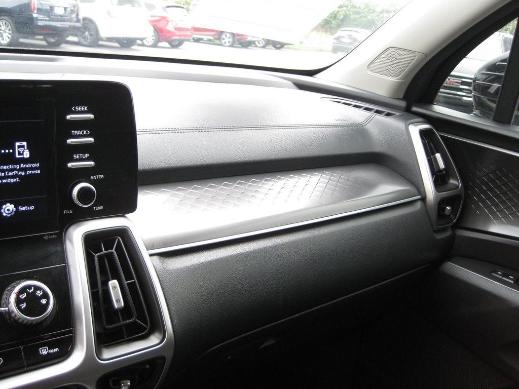 2021 Kia Sorento - $15,450