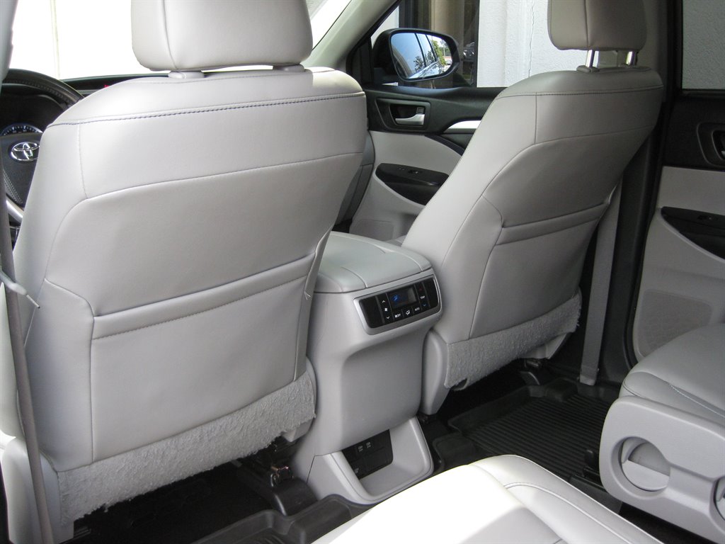 2017 Toyota Highlander - $18,975