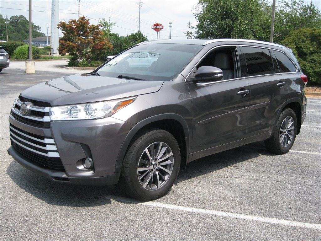 2017 Toyota Highlander - $18,975