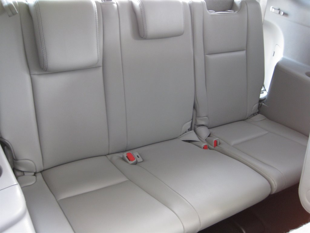 2017 Toyota Highlander - $18,975