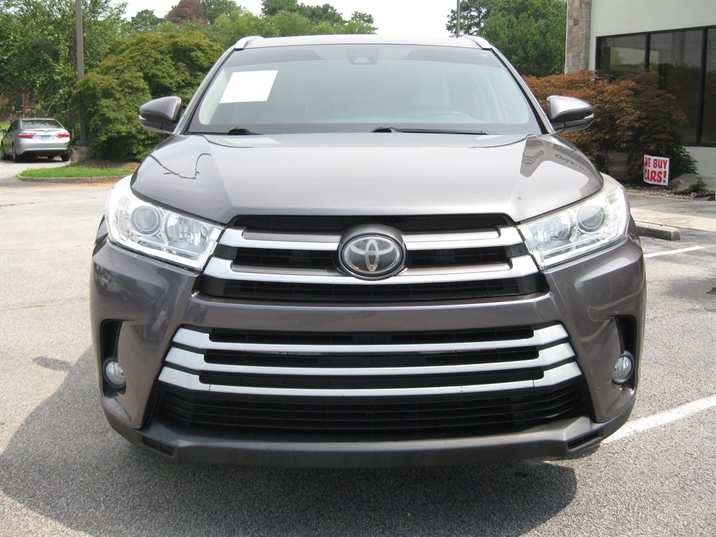 2017 Toyota Highlander - $18,975