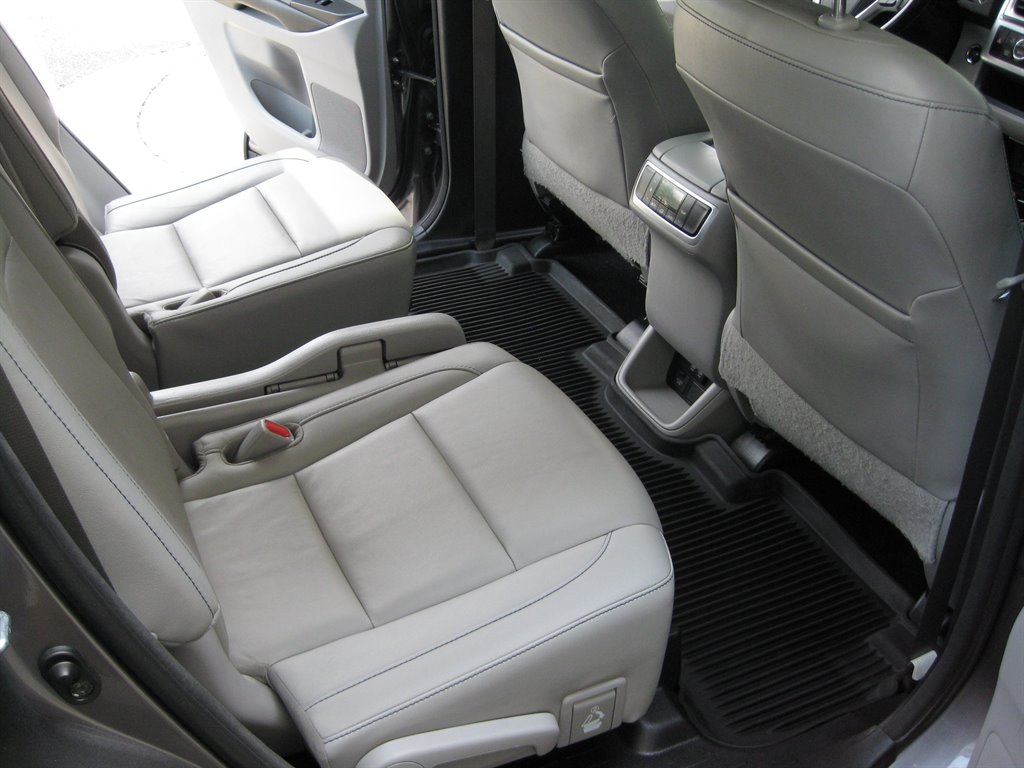 2017 Toyota Highlander - $18,975