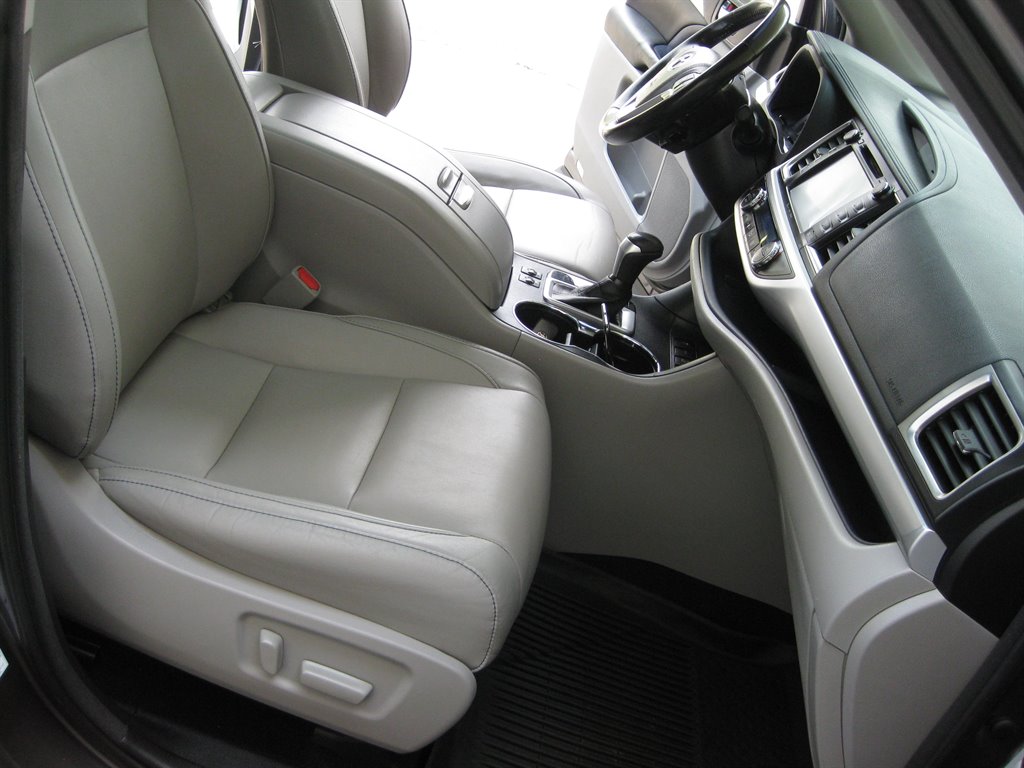 2017 Toyota Highlander - $18,975