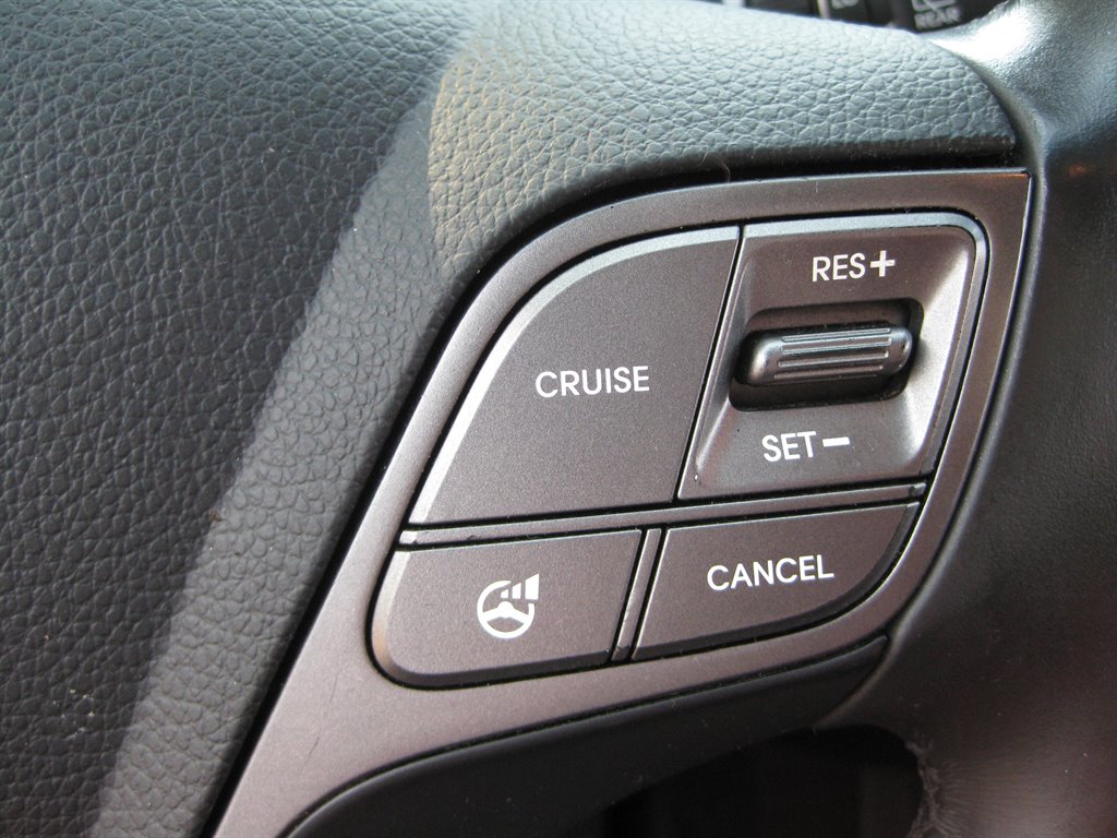 2013 Hyundai Santa FE Sport - $7,950