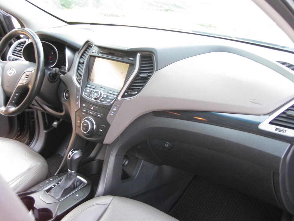 2013 Hyundai Santa FE Sport - $7,950