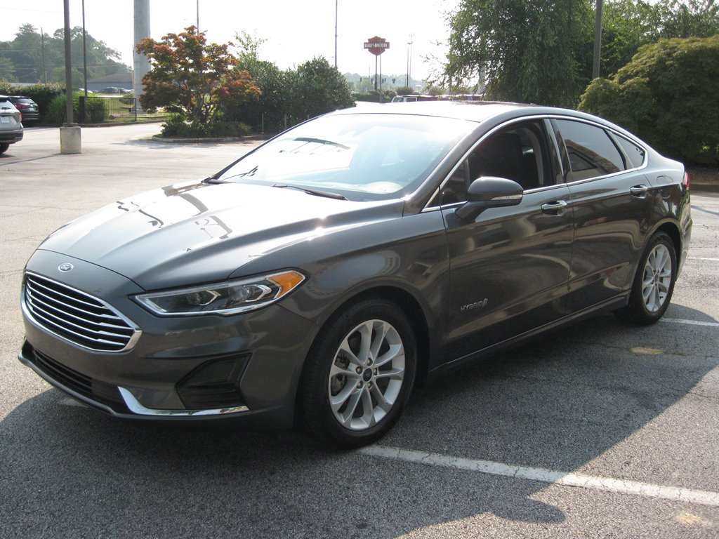 2019 Ford Fusion - $14,750
