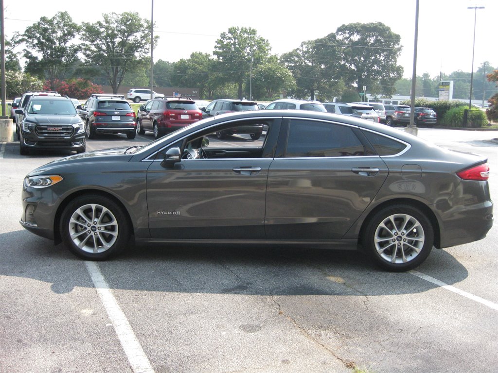 2019 Ford Fusion - $14,750
