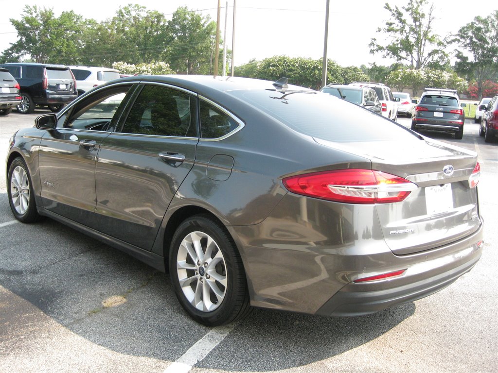2019 Ford Fusion - $14,750