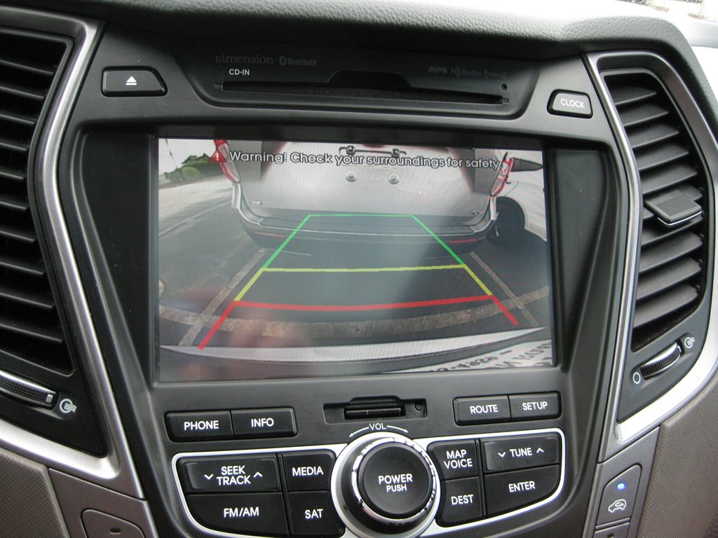 2015 Hyundai Santa FE - $8,950
