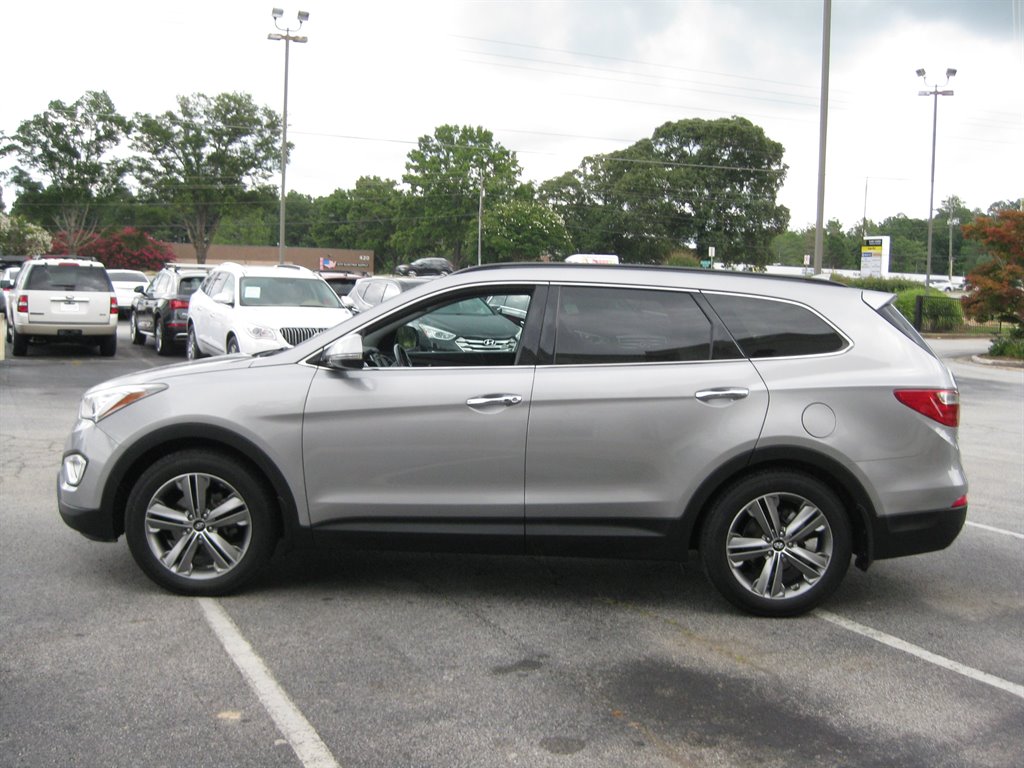 2015 Hyundai Santa FE - $8,950