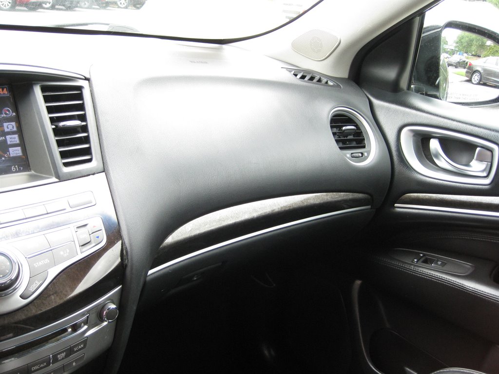 2015 INFINITI QX60 - $8,750