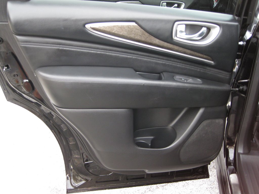 2015 INFINITI QX60 - $8,750