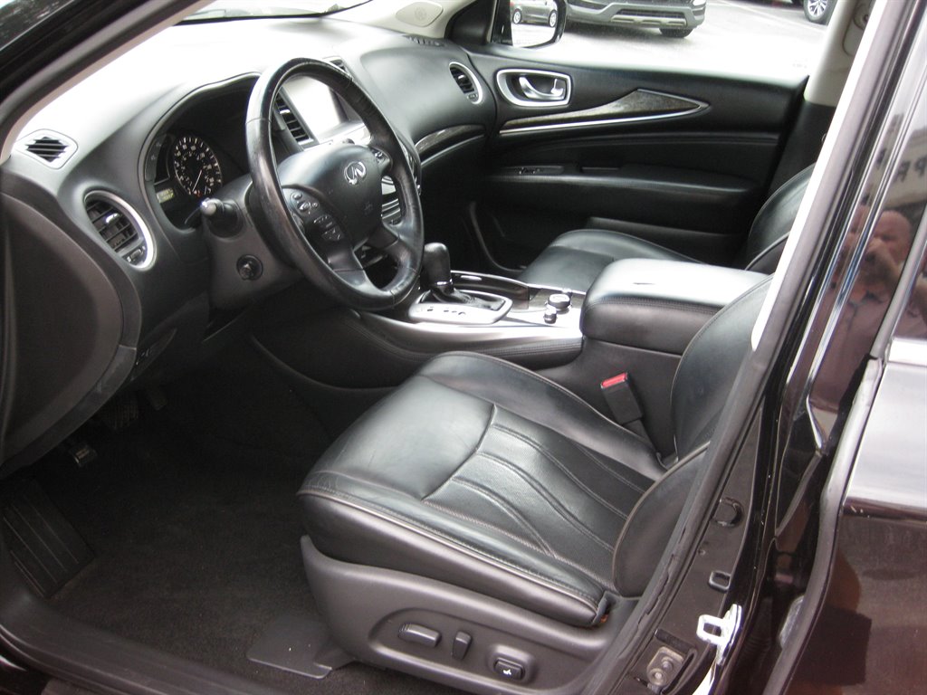 2015 INFINITI QX60 - $8,750
