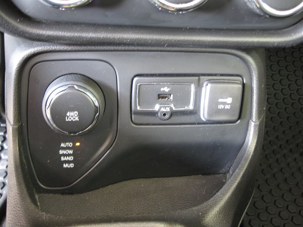 2017 Jeep Renegade - $9,500