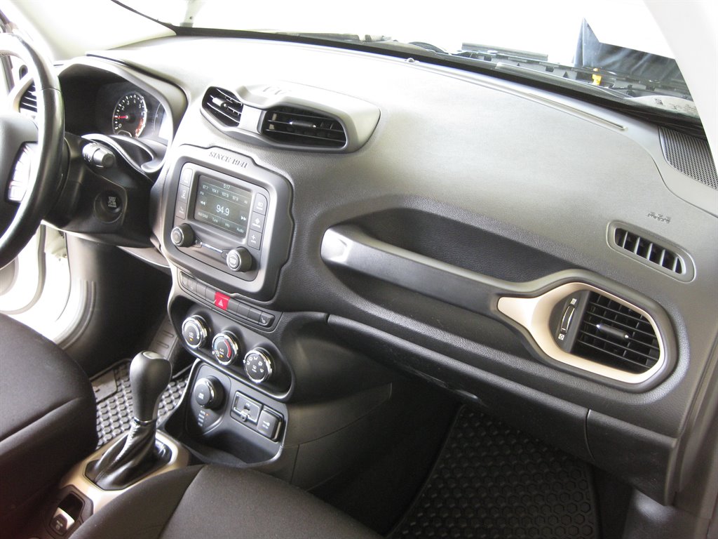 2017 Jeep Renegade - $9,500