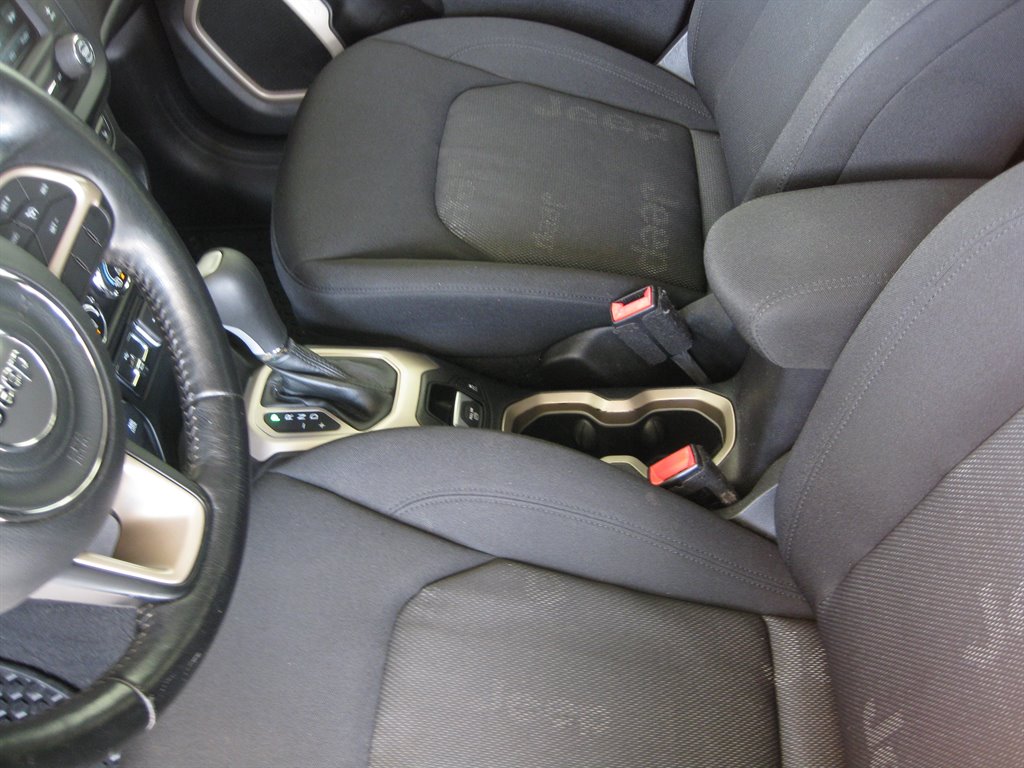 2017 Jeep Renegade - $9,500
