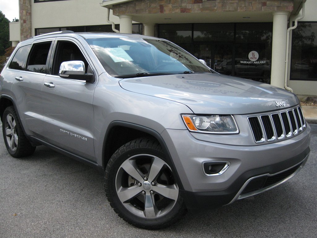 2015 Jeep Cherokee - $9,500