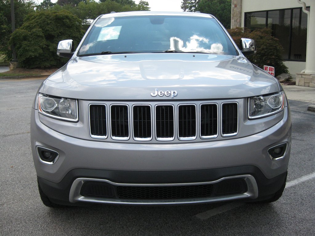 2015 Jeep Cherokee - $9,500