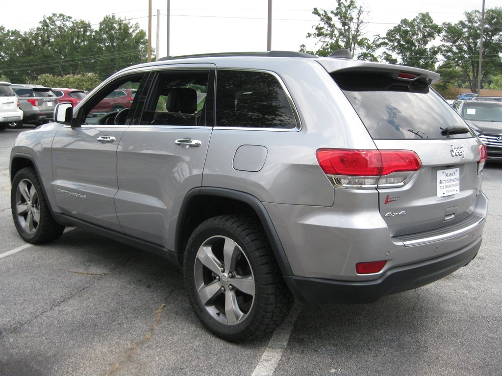 2015 Jeep Cherokee - $9,500