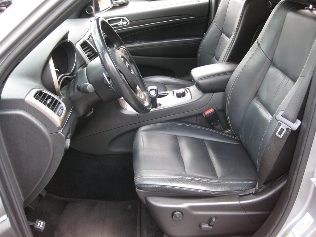2015 Jeep Cherokee - $9,500
