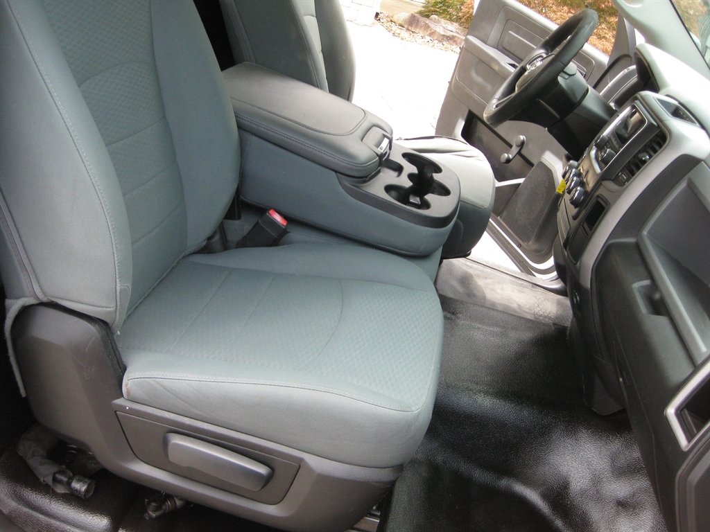 2017 Ram 1500 - $9,500