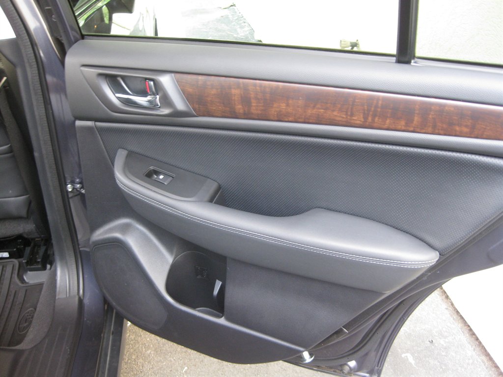 2017 Subaru Outback - $13,750
