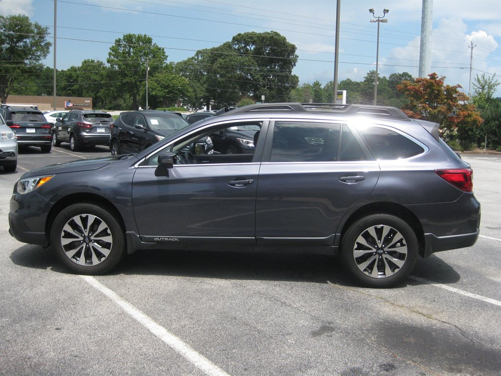 2017 Subaru Outback - $13,750