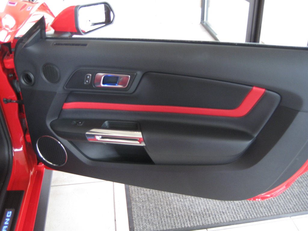 2020 Ford Mustang - $41,500