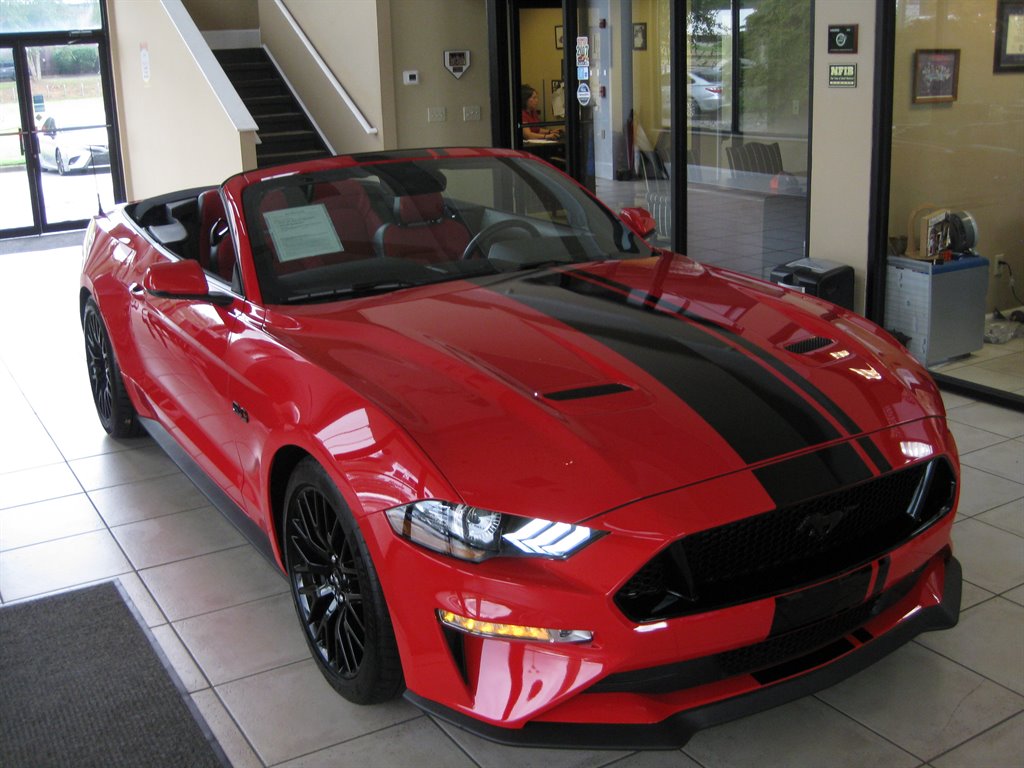 2020 Ford Mustang - $41,500