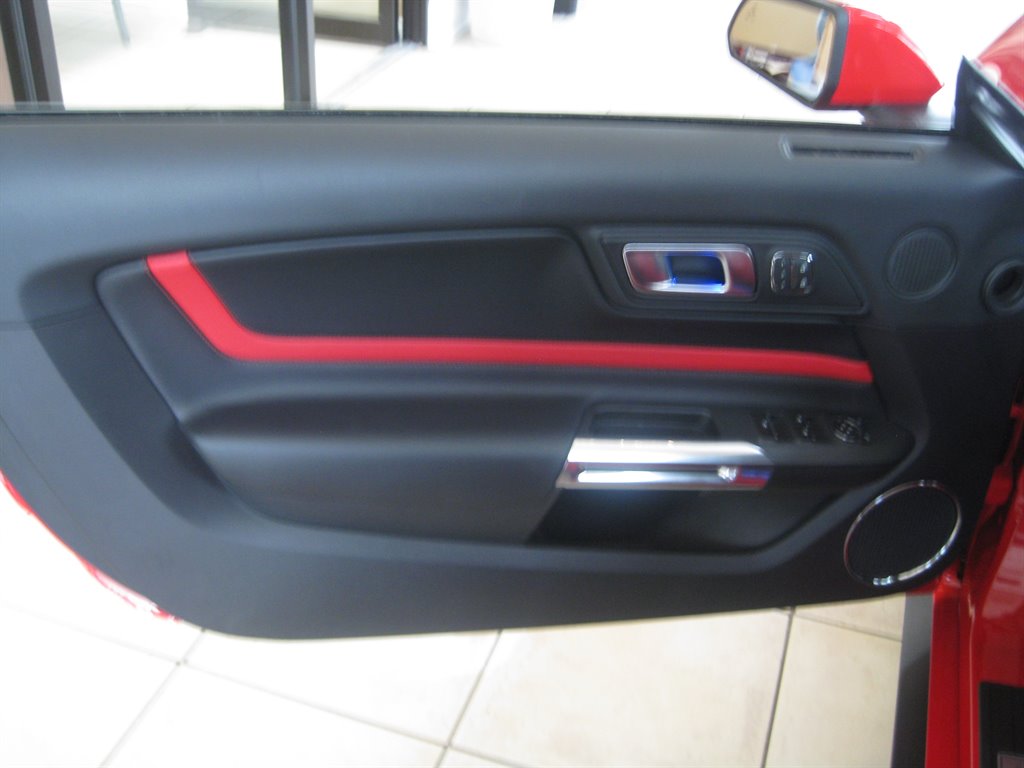 2020 Ford Mustang - $41,500