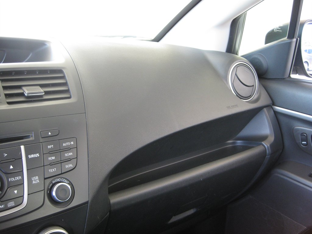 2015 MAZDA MAZDA5 - $7,001