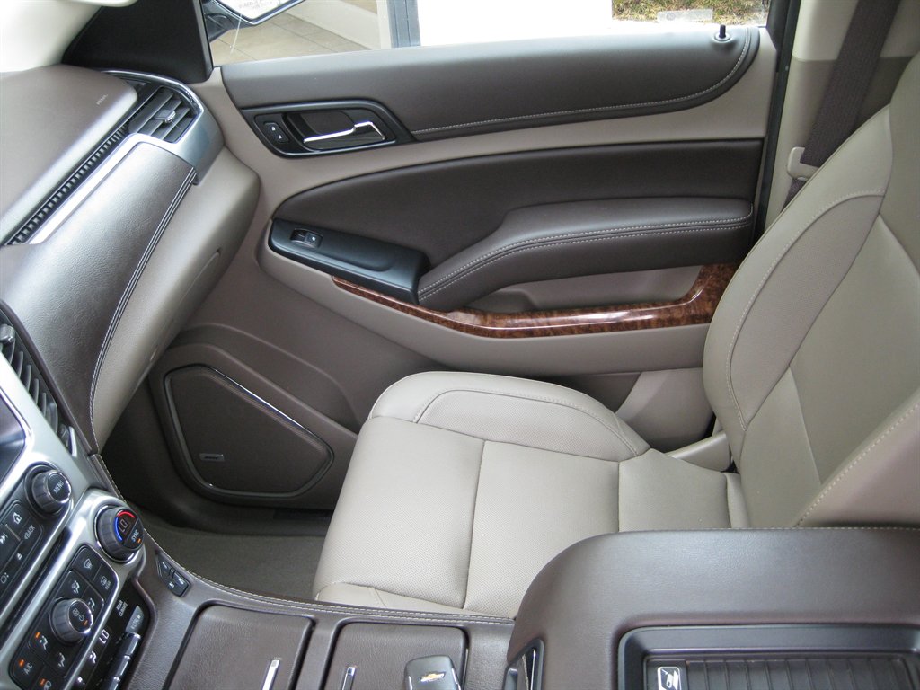 2019 Chevrolet Tahoe - $25,500