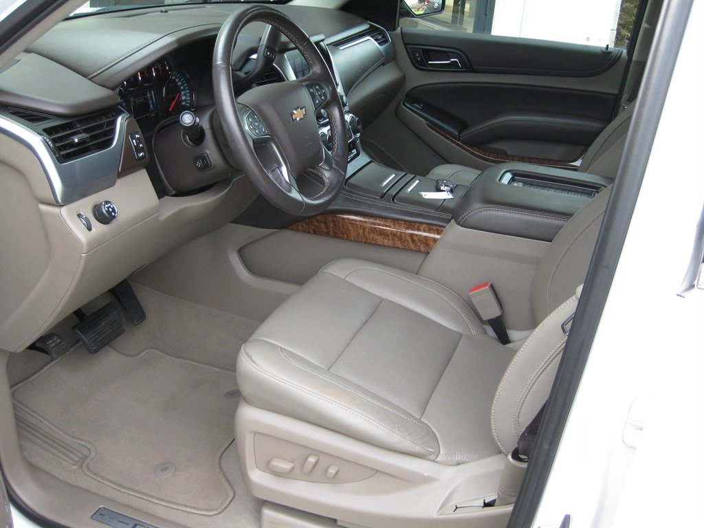 2019 Chevrolet Tahoe - $25,500