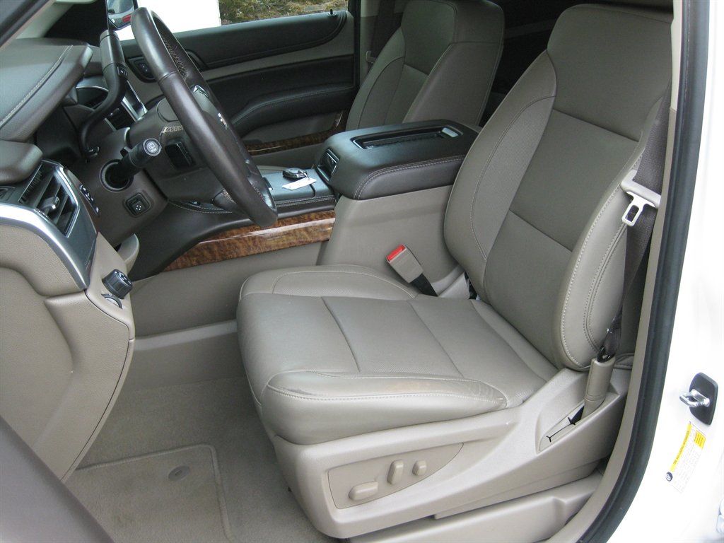 2019 Chevrolet Tahoe - $25,500
