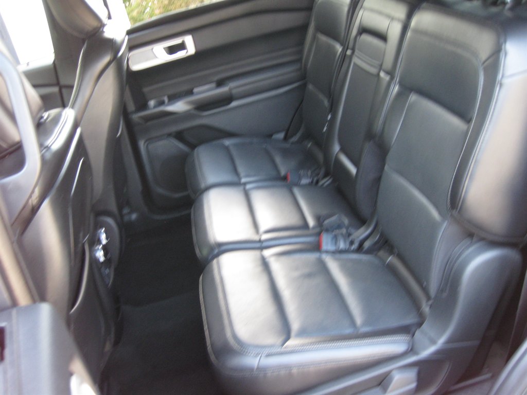 2020 Ford Explorer - $18,500