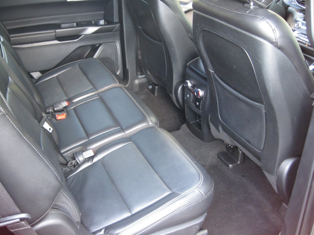 2020 Ford Explorer - $18,500