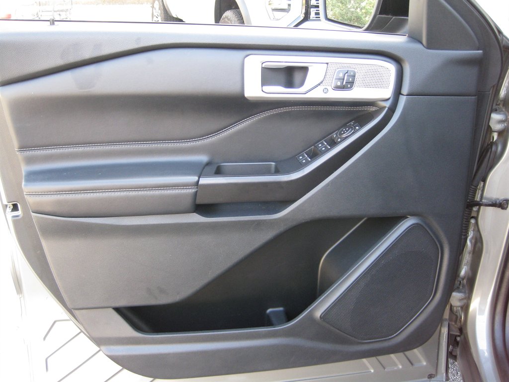 2020 Ford Explorer - $18,500