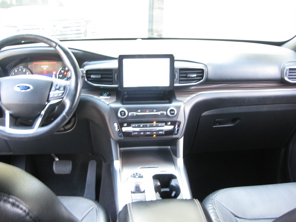 2020 Ford Explorer - $18,500